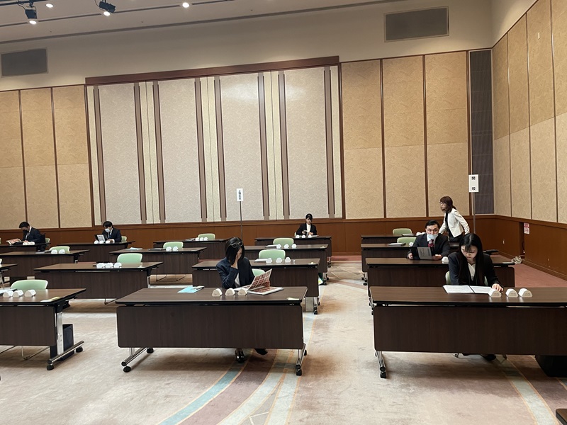 6月16日 千里ライフサイエンスセンターにて開催された第66回近畿東海矯正歯科学会大会 に1日参加いたしました。